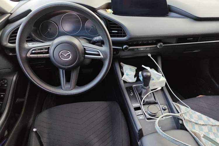 Used Mazda 3 Axela 2021 2.0L Automatic Zhiqing Edition Center Console