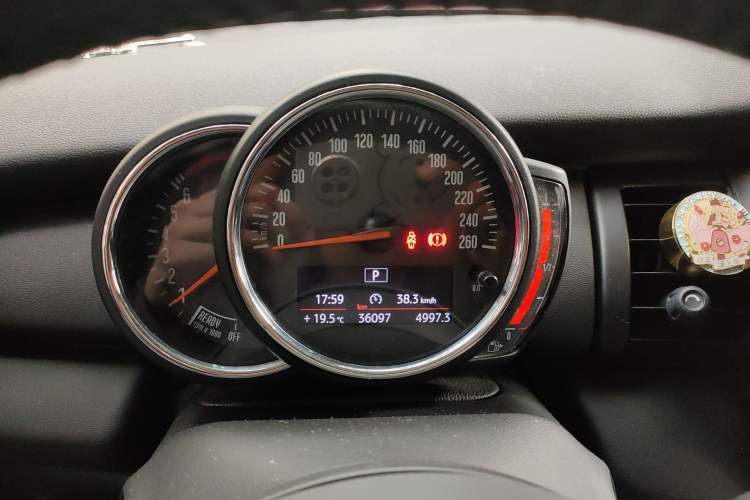 Used MINI 2018 1.5T ONE Five-Door Edition Instrument Cluster