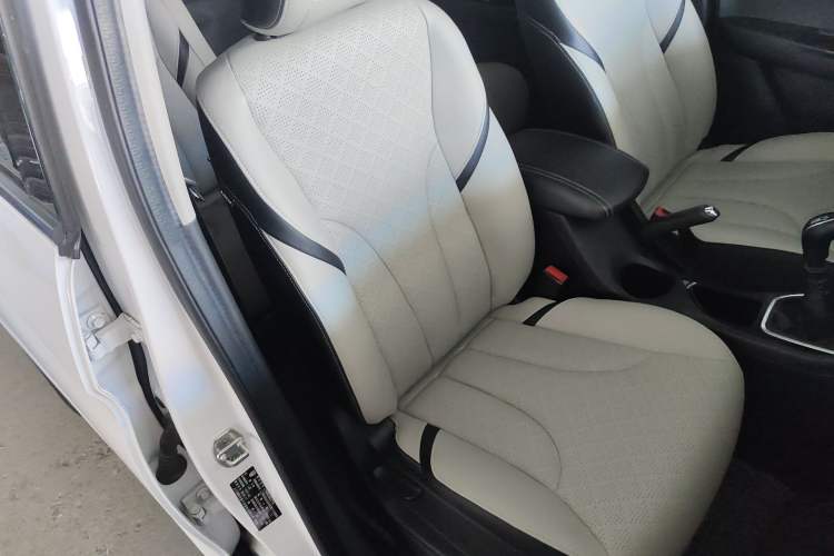 Used Baojun 730 2019 1.5T Manual Fashion Model 7-seater China VI