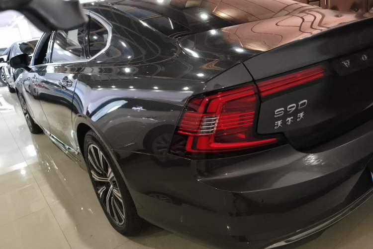 Used Volvo S90 2021 B5 Zhiyi Luxury Edition
