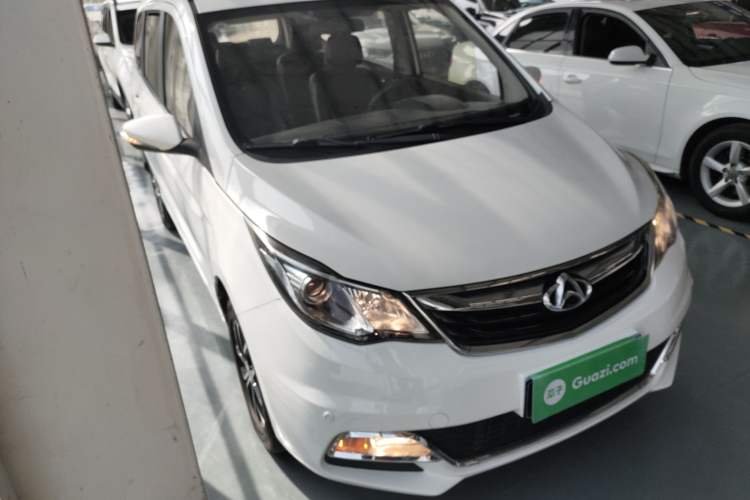 Used CHANGAN KAICHENG Oushang A600 2016 1.5L Manual Luxury 6-Seater Exterior 1