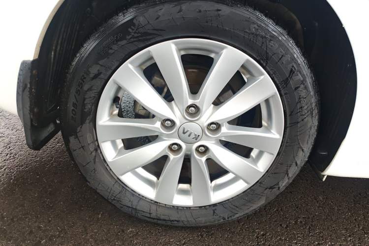 Used Kia K3 2015 1.6L Automatic GL Exterior 5