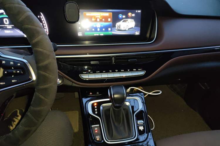 Used GAC Trumpchi M6 2023 PRO 270T DCT Luxury Edition
