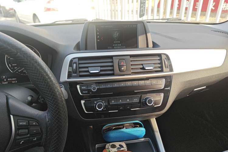 Used BMW 1 Series 2018 118i Leading Model Audio And AC Panel