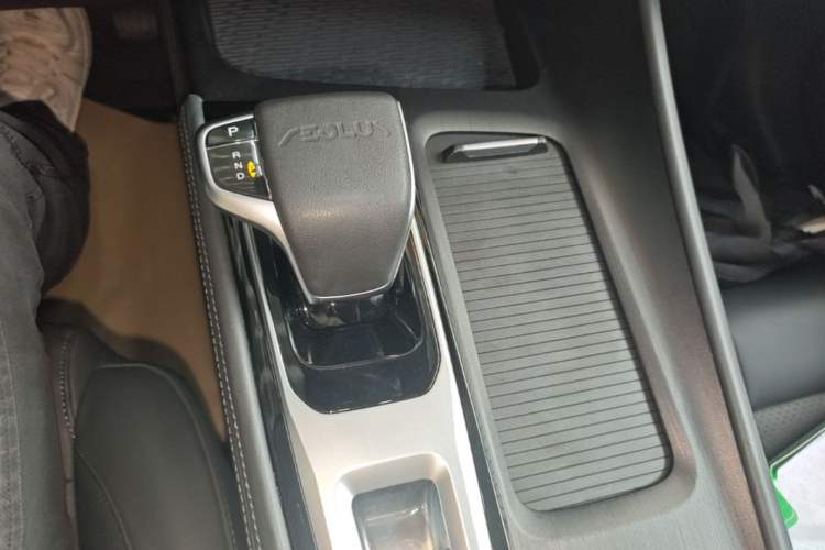 Used Dongfeng Aeolus Huge 2022 Mach Power 1.5T DareDrive Edition · Smart Gear Lever