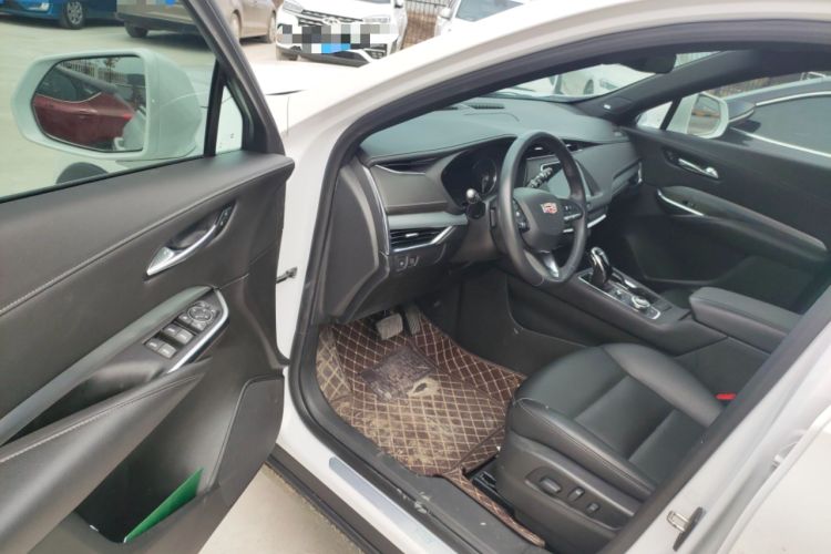 Used Cadillac XT4 2022 28T Two-Wheel-Drive Luxury Version
