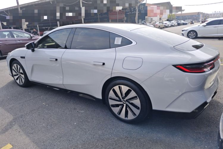 Used Geely Galaxy E8 2024 665 km Range Rear-Drive Starship Long-Range Version Left Side