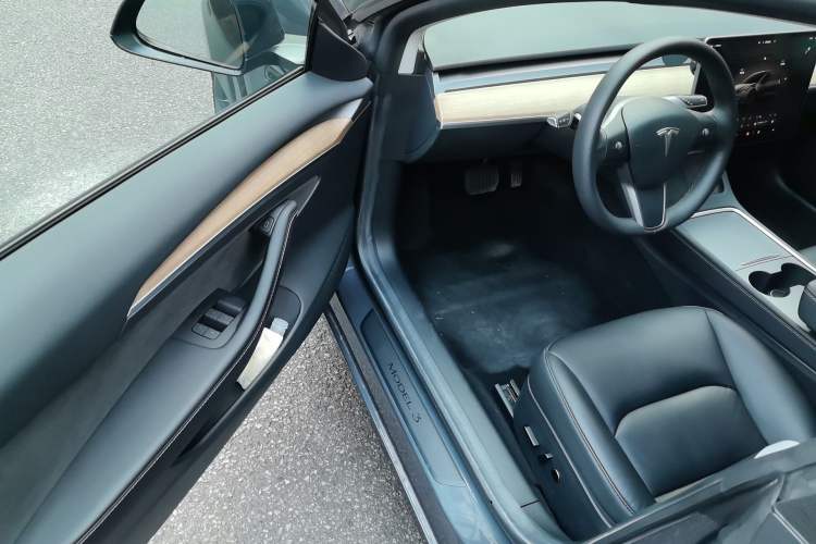 Used Tesla Model 3 2022 Rear-Wheel-Drive Version