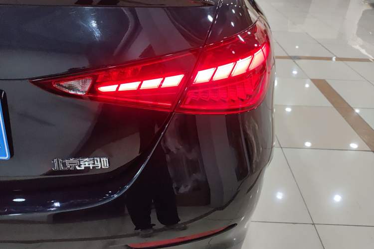 Used Mercedes-Benz C-Class 2023 Restyled C 260 L Night Edition Sports Version Right Rear Taillight