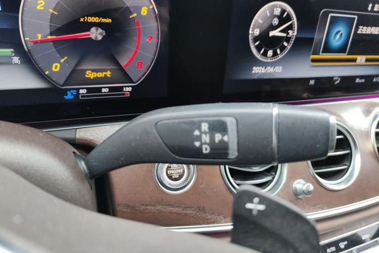 Used Mercedes-Benz E-Class 2019 E 200 L 4MATIC Gear Lever