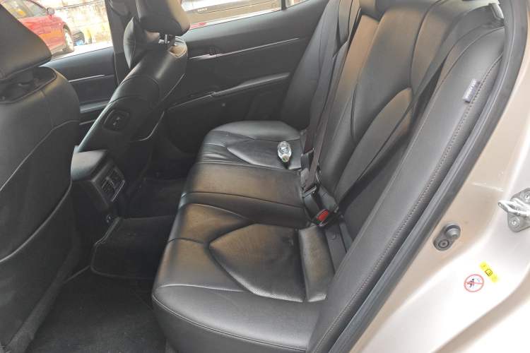 Used Toyota Camry 2018 2.5G Luxury Edition Left Rear Seat