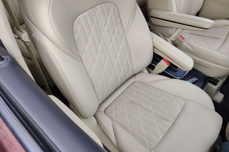 Used Buick GL8 2022 ES Land Cruiser 653T Luxury Model
