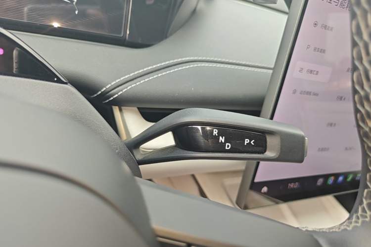 Used Xiaomi Auto SU7 2024 Four-Wheel Drive Ultra-Long Range Advanced Intelligent Driving Max Edition