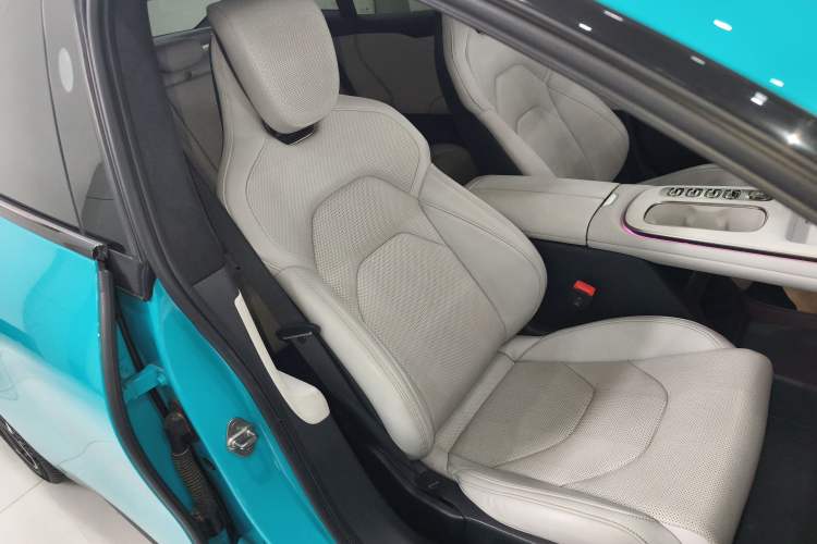 Used Xiaomi Auto SU7 2024 Four-Wheel Drive Ultra-Long Range Advanced Intelligent Driving Max Edition