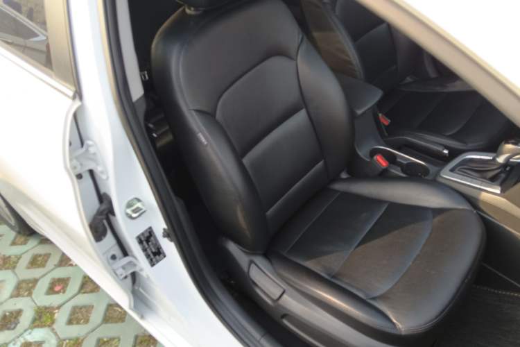 Used Hyundai Elantra (6th Generation / Lingdong) 2016 1.6L Automatic ZhiXuan – Elite Version
