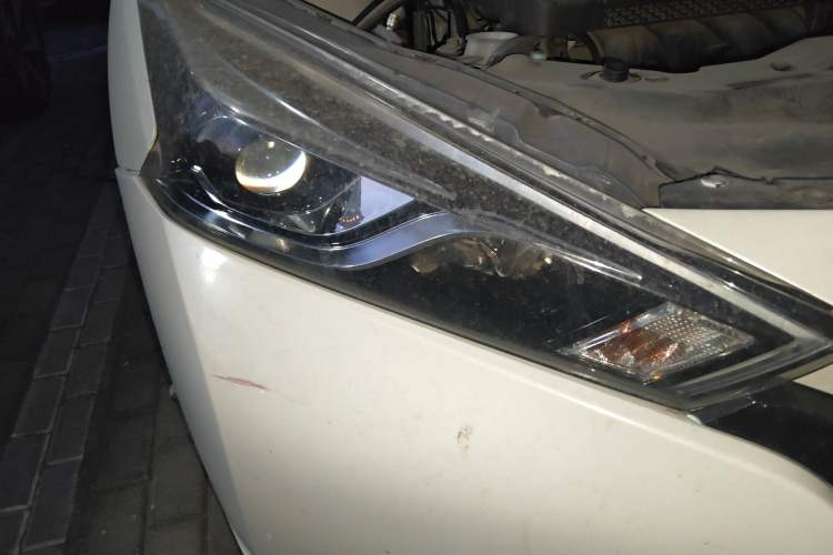 Used Nissan Lannia 2019 1.6L CVT Smart Connect Smart Cool Version China VI Standard Right Front Headlight