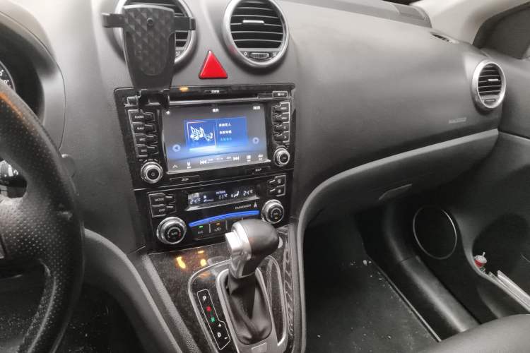 Used Haval H6 2016 Upgraded Model 1.5T Automatic Two-Wheel Drive Elite Version