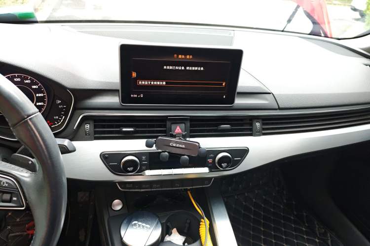 Used Audi A4L 2018 30th Anniversary Edition 40 TFSI Fashion Model Audio And AC Panel