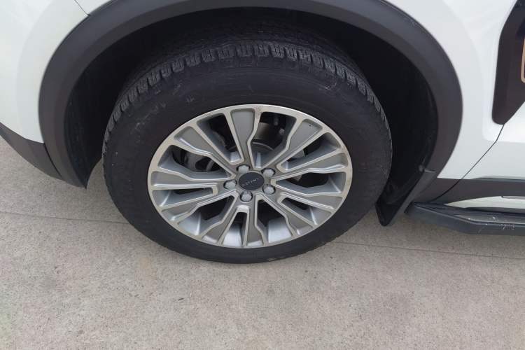 Used Lynk & Co 01 2018 2.0T Two-Wheel-Drive + Version Exterior 4