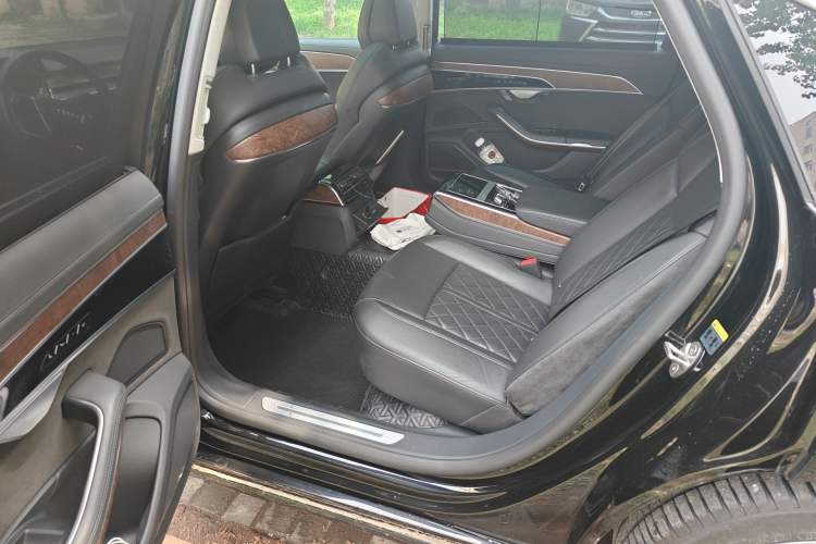 Used Audi A8 2022 A8L 55 TFSI quattro Luxury Edition Collector's Model
