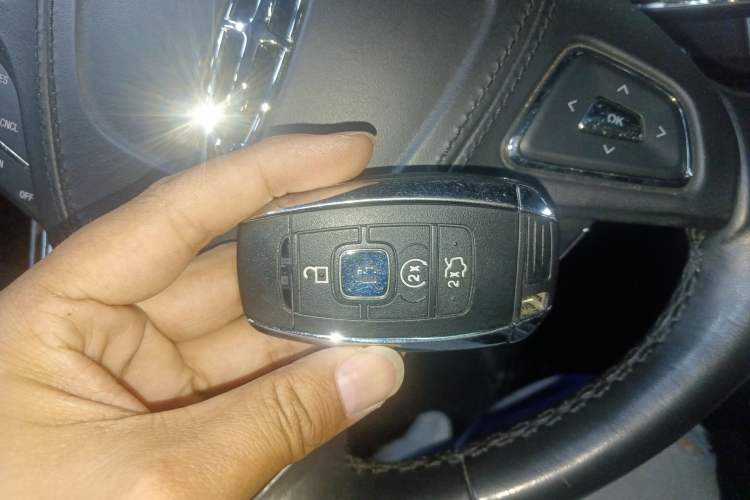 Used Lincoln MKZ 2019 2.0T Luxury Edition China VI Standard