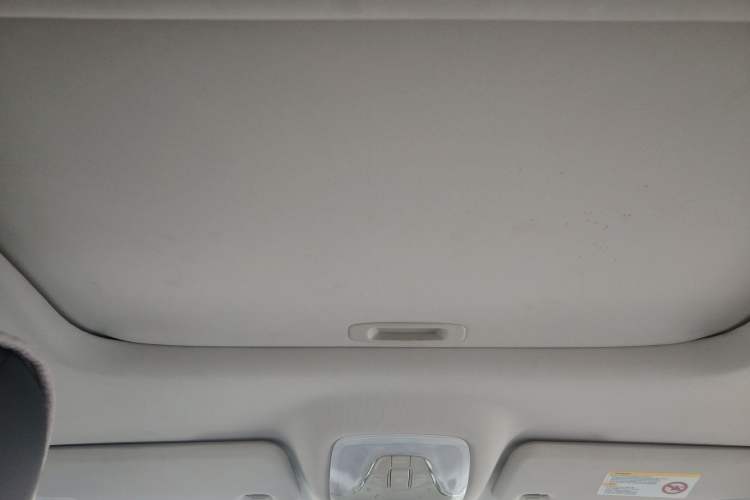 Used GAC Trumpchi GS4 2017 200T Manual Two-Wheel Drive Elite Edition Headliner