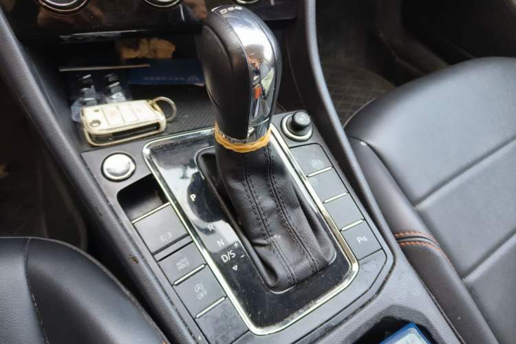 Used Volkswagen Bora 2023 200TSI DSG Smart Drive Version Gear Lever