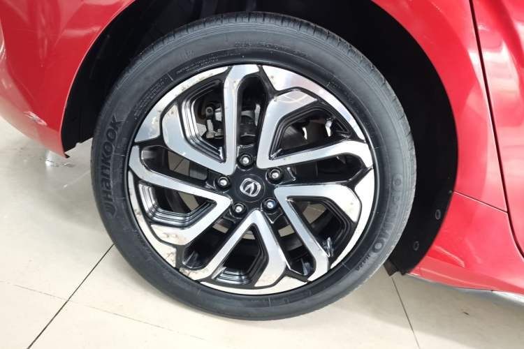 Used CHANGAN Eado 2018 1.6L GDI Automatic Trendy Model China V Standard Right Rear Wheel Hub