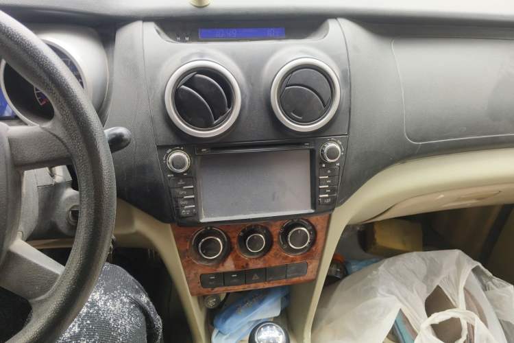 Used CHANGAN KAICHENG Ounuo S 2012 1.3L Standard Version Audio And AC Panel