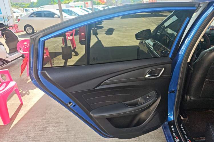 Used Roewe i5 2020 1.5L Manual 4G Connect Leehao Flagship Edition