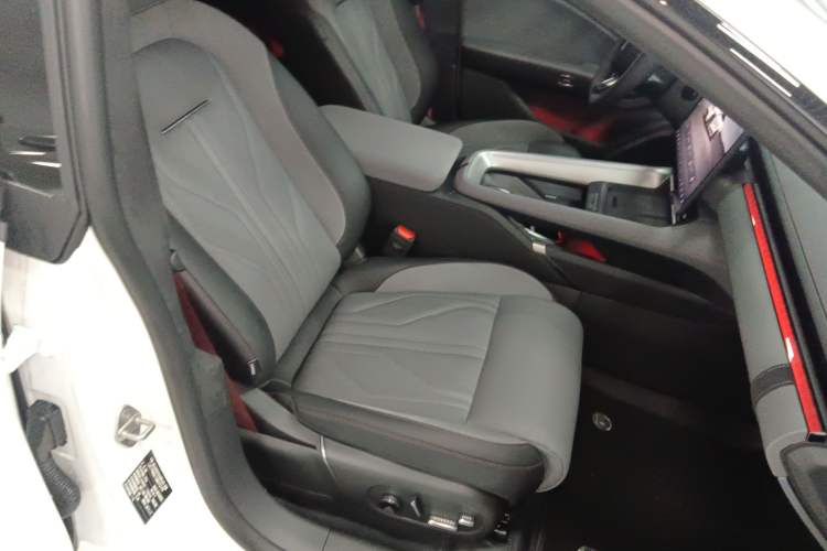 Used Zeekr 007GT 2025 Four-Wheel Drive Intelligent Driving Version 75 kWh
