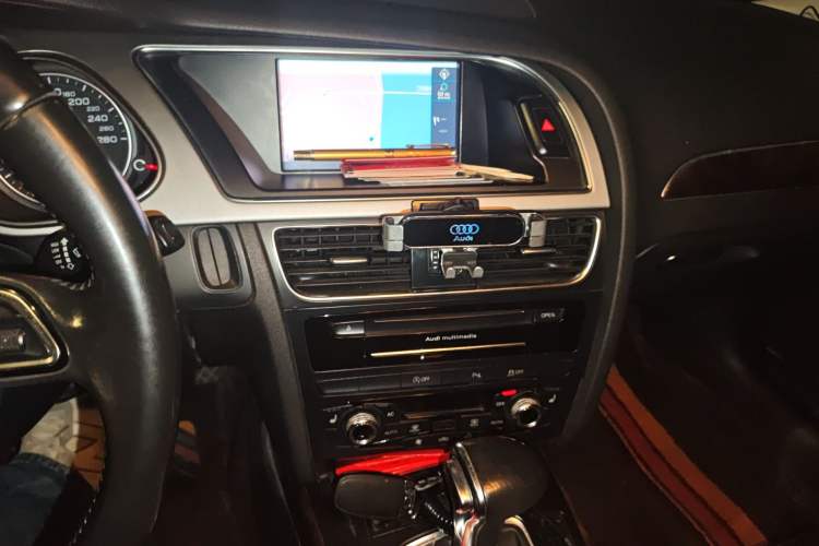 Used Audi A4L 2013 35 TFSI Automatic Technology Edition Audio And AC Panel