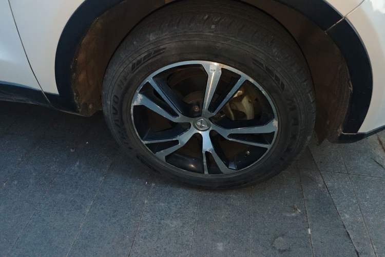 Used JMC Yusheng S330 2016 1.5L GTDi Automatic Two-Wheel Drive Prestige Edition Right Front Wheel Hub