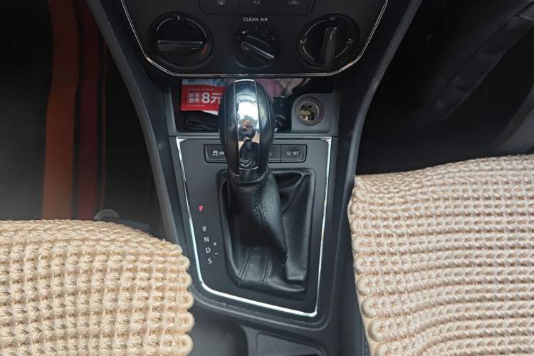 Used Volkswagen Lavida 2015 1.6L Automatic Comfort Edition