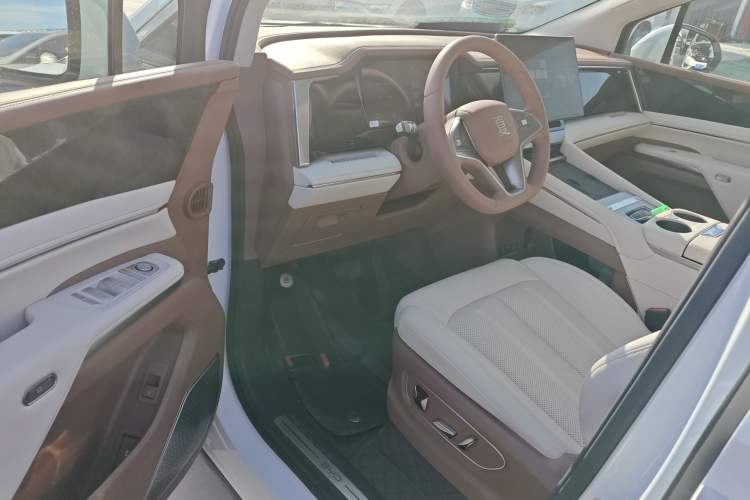 Used BYD Xia 2025 DM-i 1.5T 100km Supreme Edition