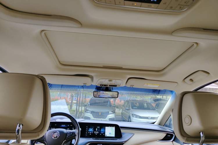 Used Buick GL8 2022 ES Land Cruiser 653T Luxury Model
