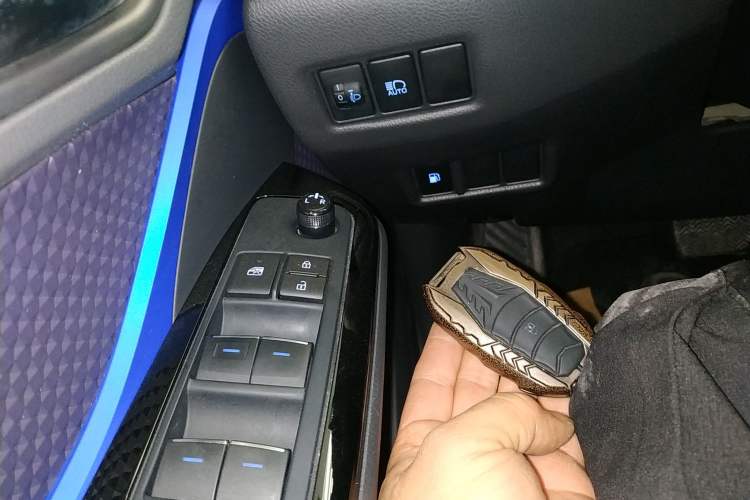 Used Toyota IZOA 2018 2.0L Yichi Edition China V Standard Vehicle Key