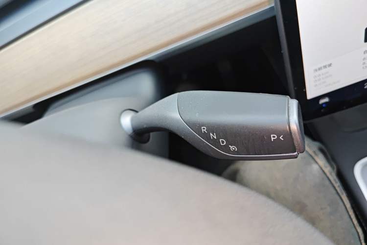 Used Tesla Model Y 2021 Standard Range Rear-Wheel Drive Version
