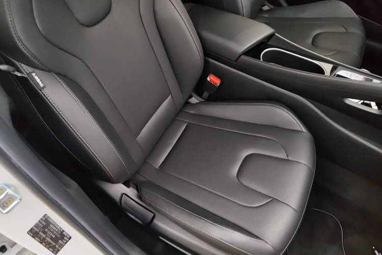 Used Hyundai Elantra 2021 1.5L CVT TOP Flagship Edition Right Front Seat