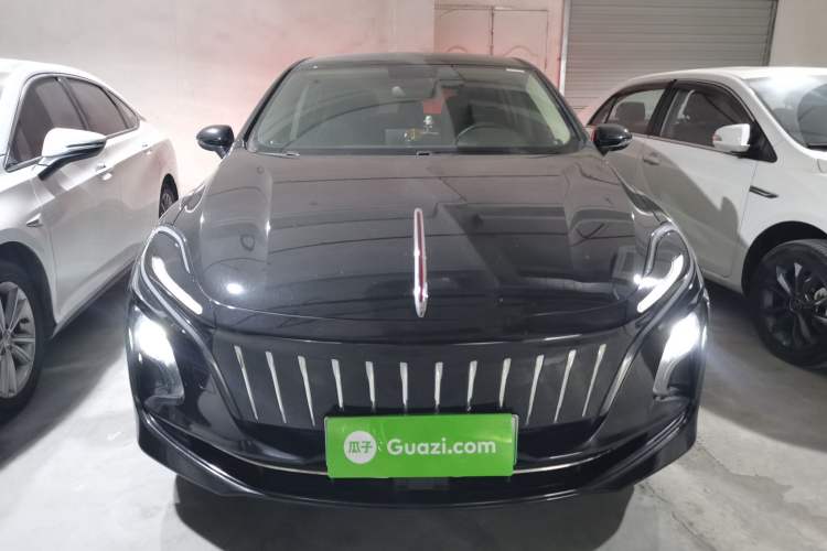 Used Hongqi E-QM5 2022 431 km Charge & Enjoy Edition