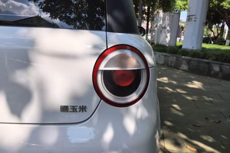 Used CHANGAN NEVO Lumin 2022 155 km – Refreshingly Sweet Edition Right Rear Taillight