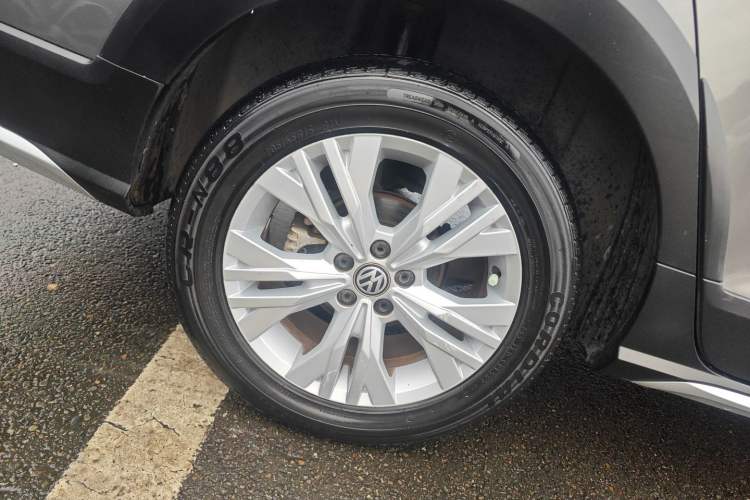 Used Volkswagen C-TREK 2017 230TSI DSG Comfort Version
