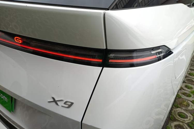 Used XPeng X9 2024 610 Long-Range Pro