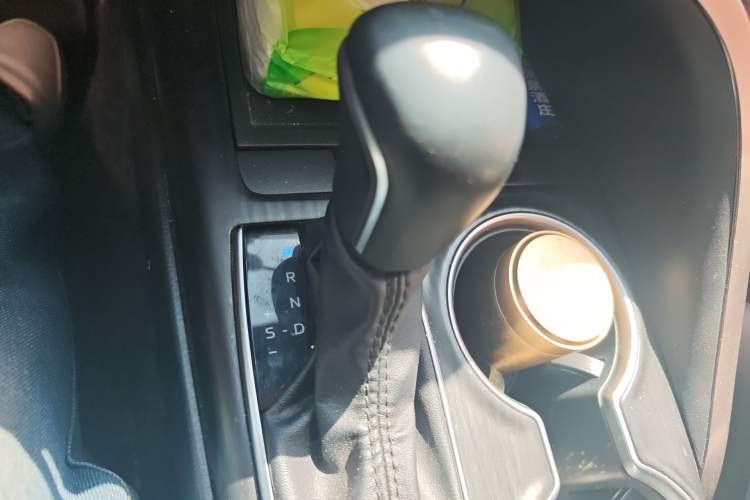 Used Toyota Camry 2021 Dual-Motor 2.5HG Luxury Edition Gear Lever