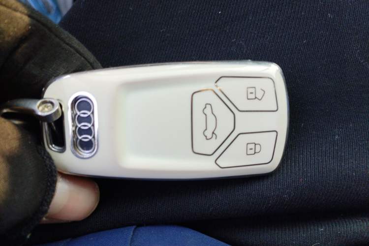 Used Audi A4L 2019 40 TFSI Fashion Edition China VI Emission Standard