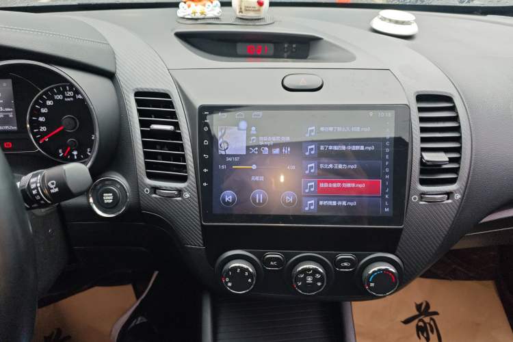 Used Kia K3 2017 1.6L Automatic 15th Anniversary Special Edition GLS Audio And AC Panel