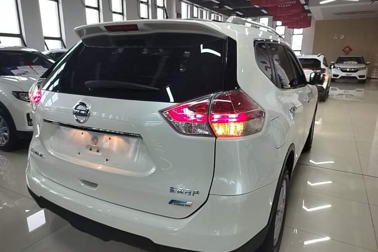 Used Nissan X-Trail 2014 2.0L CVT Comfort Edition 2WD
