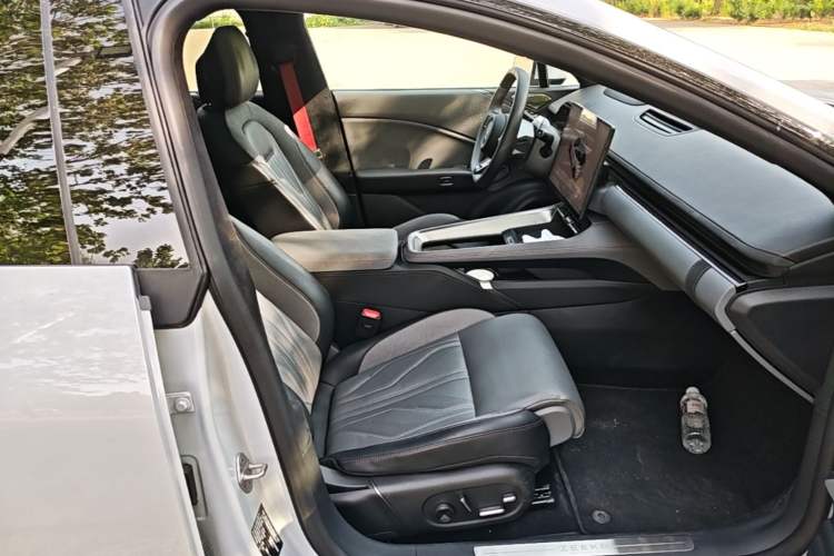 Used Zeekr 007GT 2025 Rear-Drive Intelligent Driving Version 75 kWh
