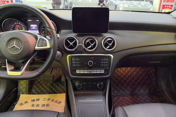 Used Mercedes-Benz GLA 2019 GLA 200 Fashion Model Audio And AC Panel