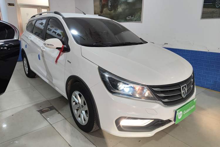 Used Baojun 310W 2017 1.5L Manual Fashion Edition China VI
